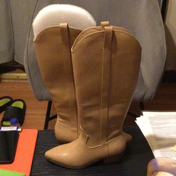 Stylish Tan Over the Knee Boots for Women - Picture 1 of 3